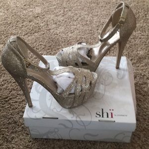 Fancy Champagne Shi size 8